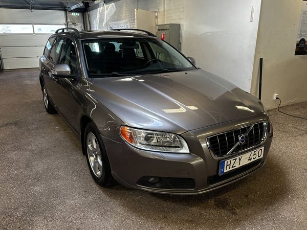 Volvo V70 2.0F Momentum Drag - 2009