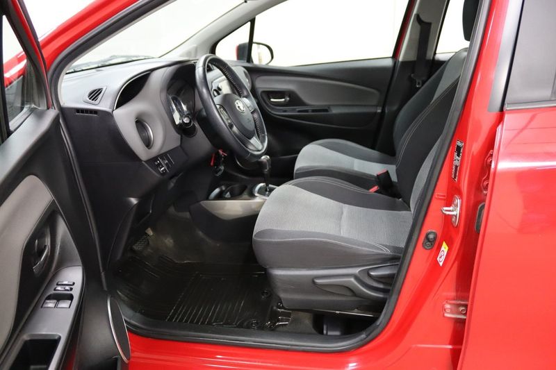 Toyota Yaris bild 8