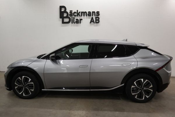 Kia EV6 77.4 kWh PLUS Dragkrok Läder 360 Navi Carplay Fullserv. - 2023