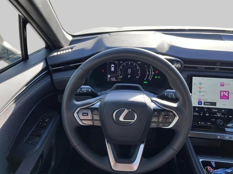 Lexus LBX bild 9