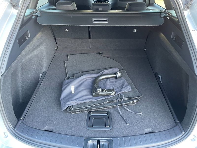 Suzuki Swace bild 16