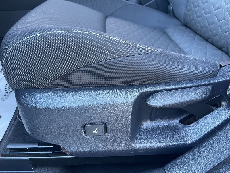 Suzuki Swace bild 13