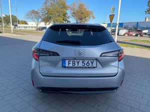 Suzuki Swace bild 6