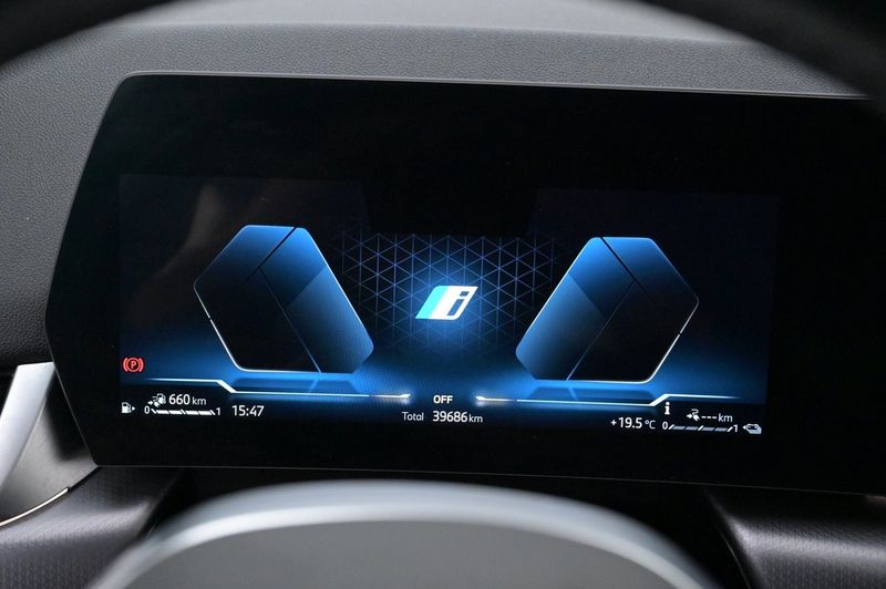 BMW 225 bild 8