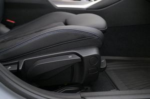 BMW 330 bild 12