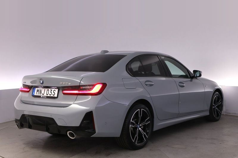 BMW 330 bild 5