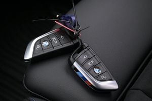 BMW 330 bild 19
