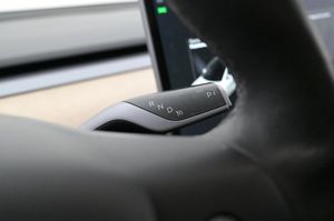 Tesla Model 3 bild 8