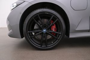 BMW 330 bild 27