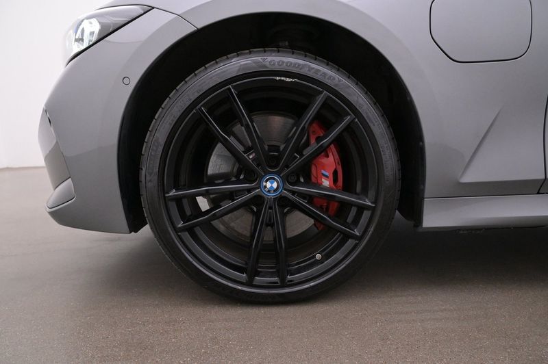 BMW 330 bild 27
