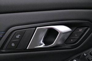 BMW 330 bild 10