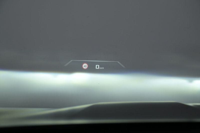 BMW iX bild 8