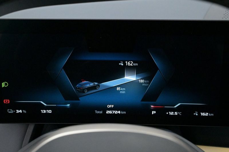 BMW iX bild 9