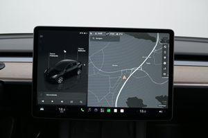 Tesla Model Y bild 17