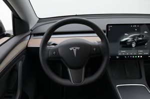Tesla Model Y bild 7