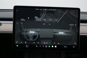 Tesla Model Y bild 14
