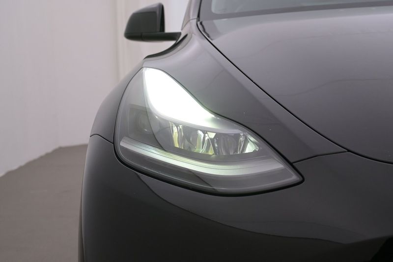 Tesla Model Y bild 26