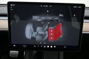 Tesla Model Y bild 16