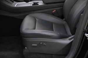 Tesla Model Y bild 9