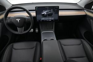 Tesla Model Y bild 6