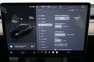 Tesla Model Y bild 12