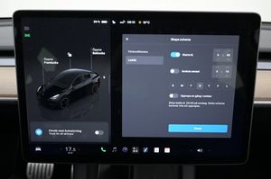 Tesla Model Y bild 13