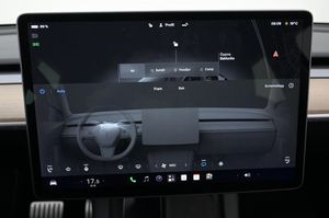 Tesla Model Y bild 15