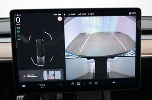 Tesla Model Y bild 17