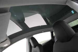 Tesla Model Y bild 21