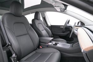 Tesla Model Y bild 12