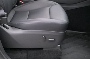Tesla Model Y bild 13