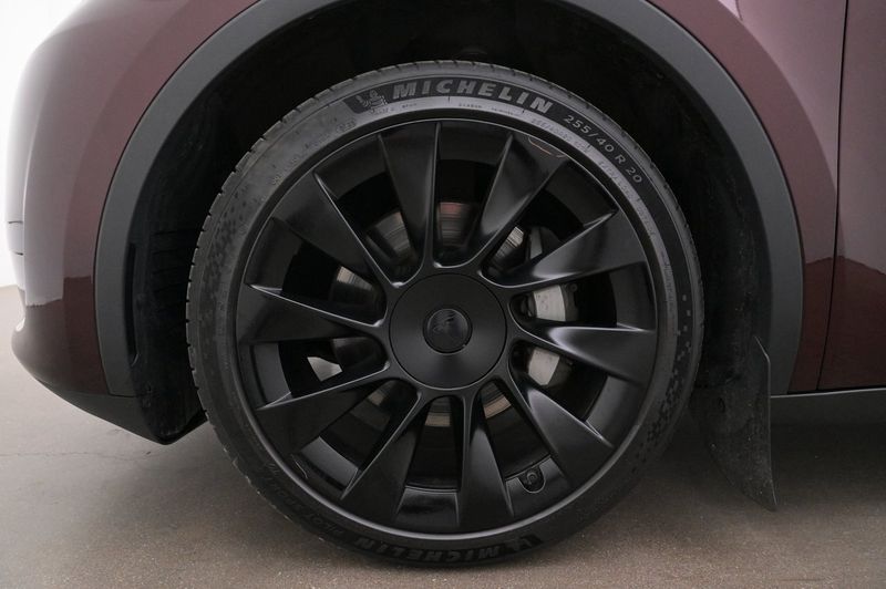 Tesla Model Y bild 27