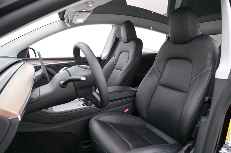 Tesla Model Y bild 9
