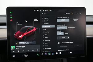 Tesla Model Y bild 15