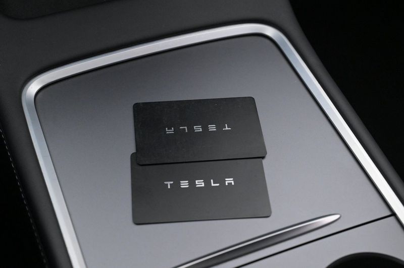 Tesla Model Y bild 24