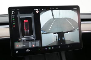 Tesla Model Y bild 18