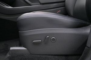 Tesla Model Y bild 11