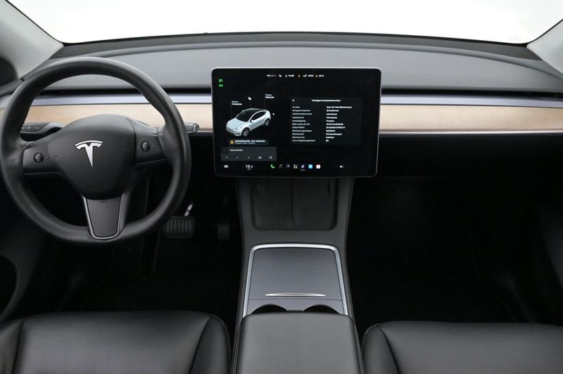 Tesla Model Y bild 6