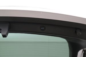 Tesla Model Y bild 25
