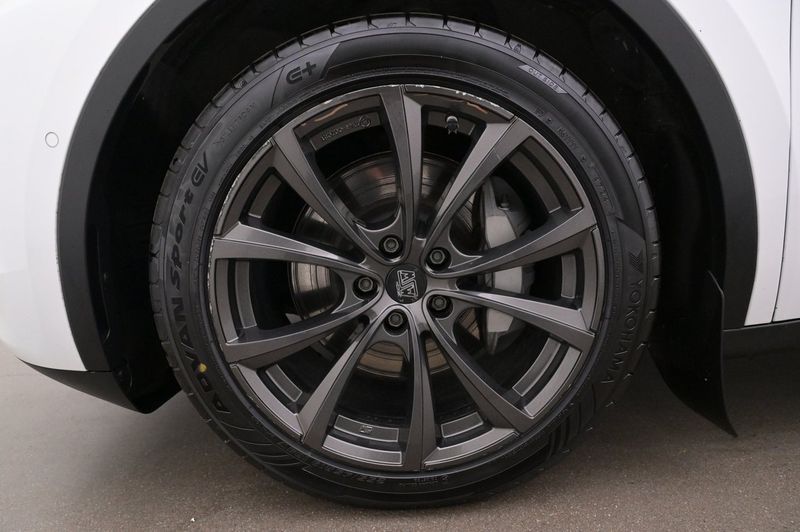 Tesla Model Y bild 27