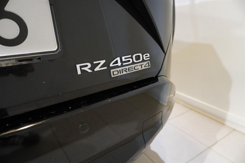 Lexus RZ bild 7