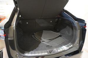 Lexus RZ bild 9