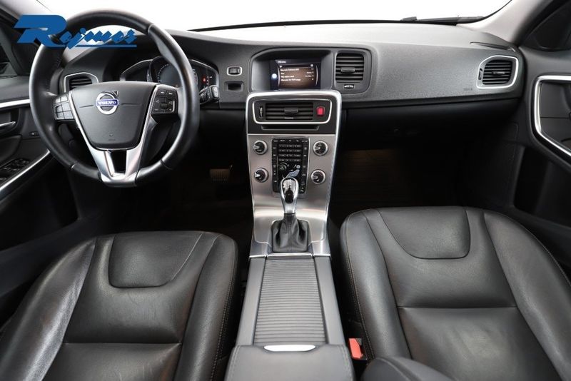 Volvo V60 bild 2
