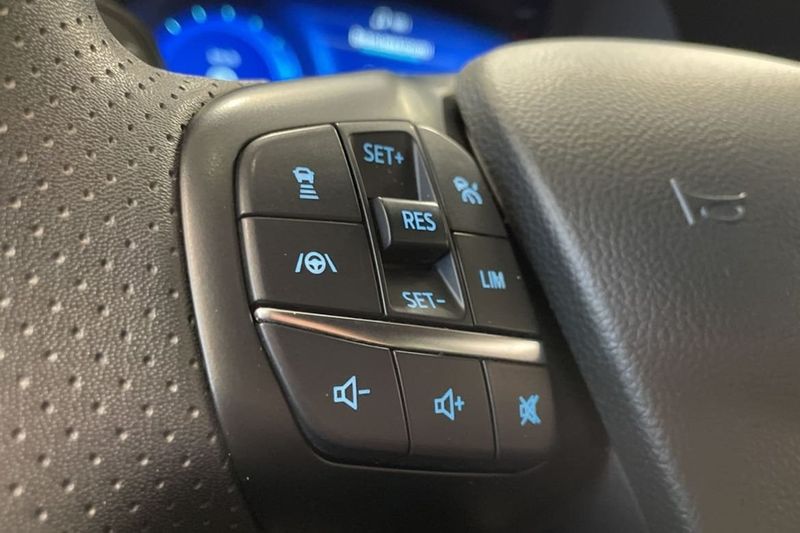 Ford Kuga bild 21