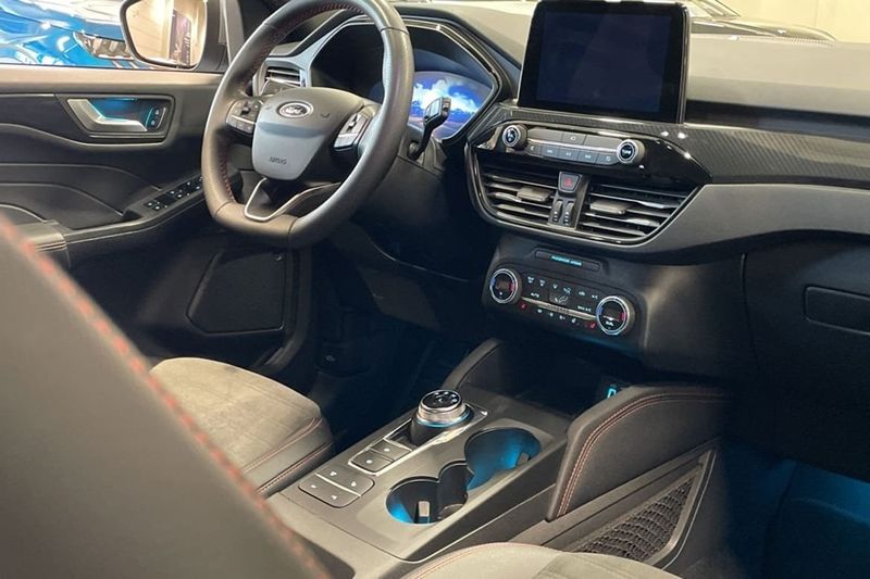 Ford Kuga bild 18