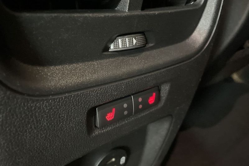 Ford Kuga bild 14