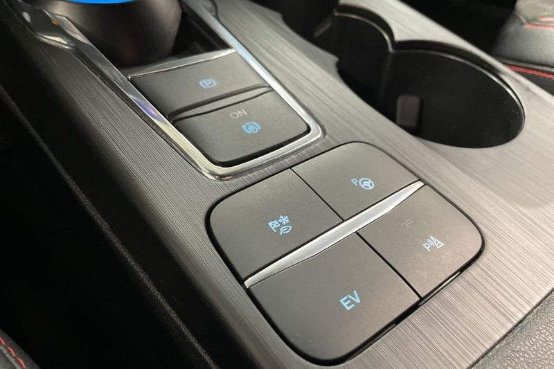 Ford Kuga bild 20