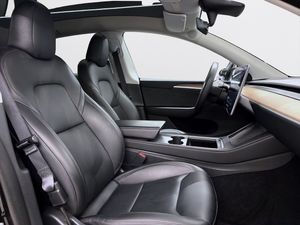 Tesla Model Y bild 14