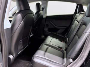 Tesla Model Y bild 10