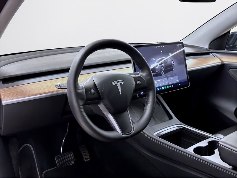 Tesla Model Y bild 9